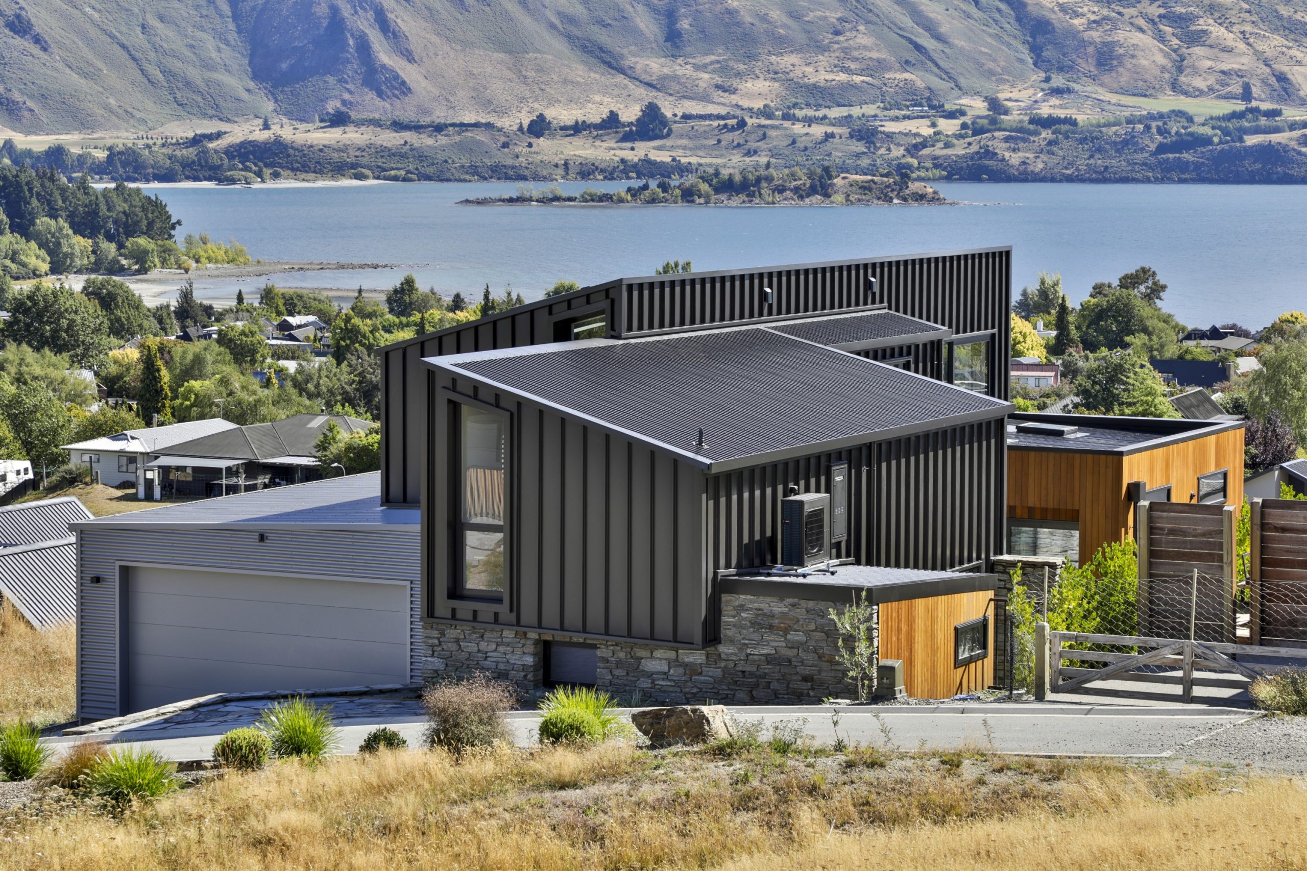 Expressive living with a Wanaka view